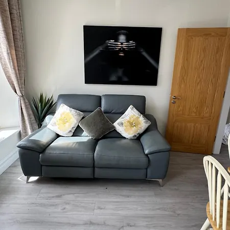 Unit 5 Stunning Oceanview * Cobh