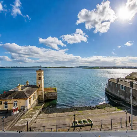Unit 5 Stunning Oceanview Apartment Cobh